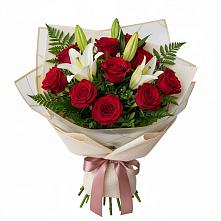 Букет цветов из:  Лилии и Розы #REPLACE_PRED# Первомайском Удмуртская республика