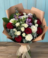 Букет цветов из:  Розы и Альстромерии в Первомайском Удмуртская республика