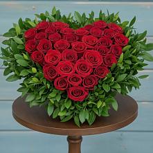 Цветочная композиция из Розы в виде сердца в Первомайском Удмуртская республика