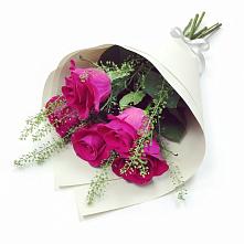 Букет цветов из:  Розы в Первомайском Удмуртская республика