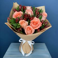 Букет цветов из:  Розы и Альстромерии в Первомайском Удмуртская республика
