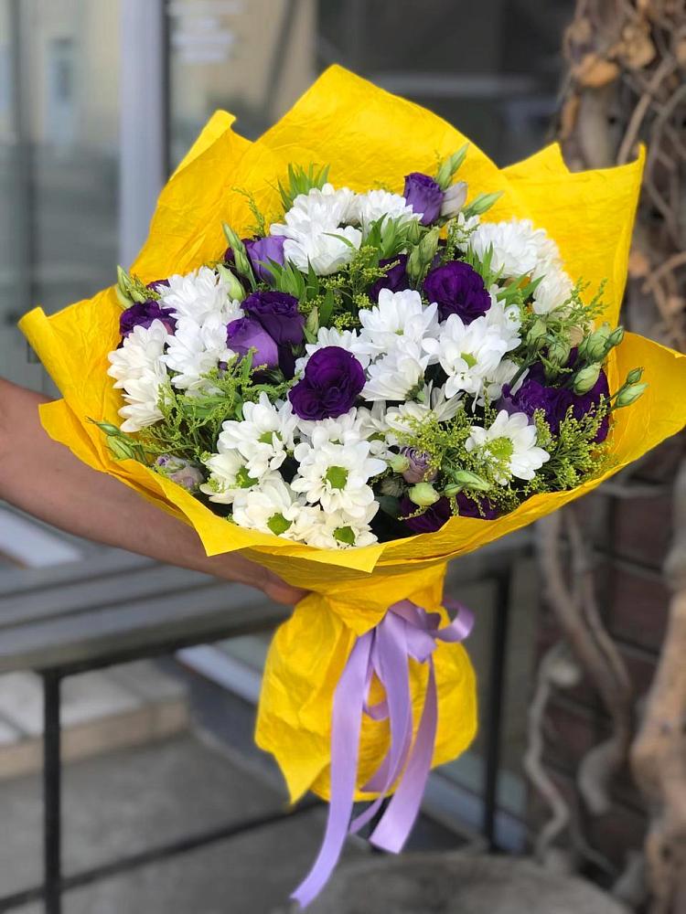 Букет цветов из: Ирисы, Хризантемы и Ромашки в Первомайском Удмуртская республика