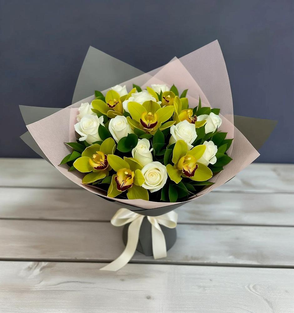 Букет цветов из: Орхидеи и Розы в Первомайском Удмуртская республика