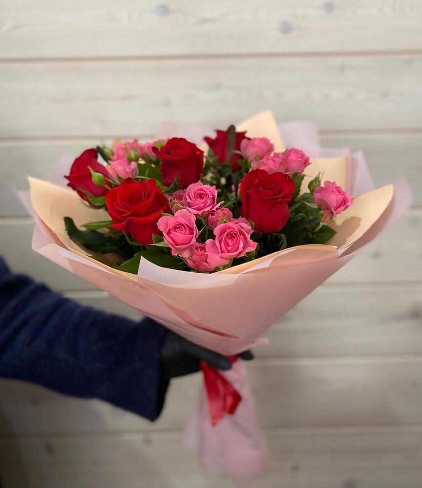 Букет цветов из: Розы в Первомайском Удмуртская республика