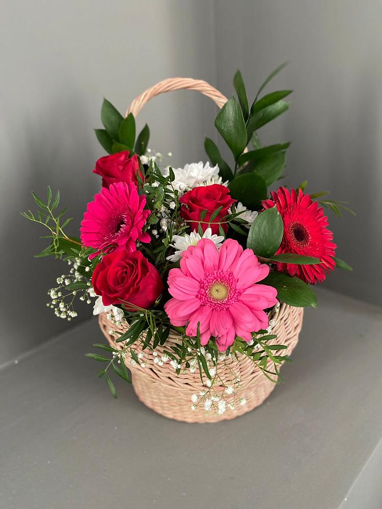 Цветочная композиция из Розы, Хризантемы и Герберы в корзине в Первомайском Удмуртская республика