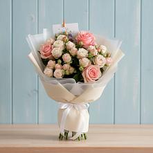 Букет цветов из:  Розы в Первомайском Удмуртская республика
